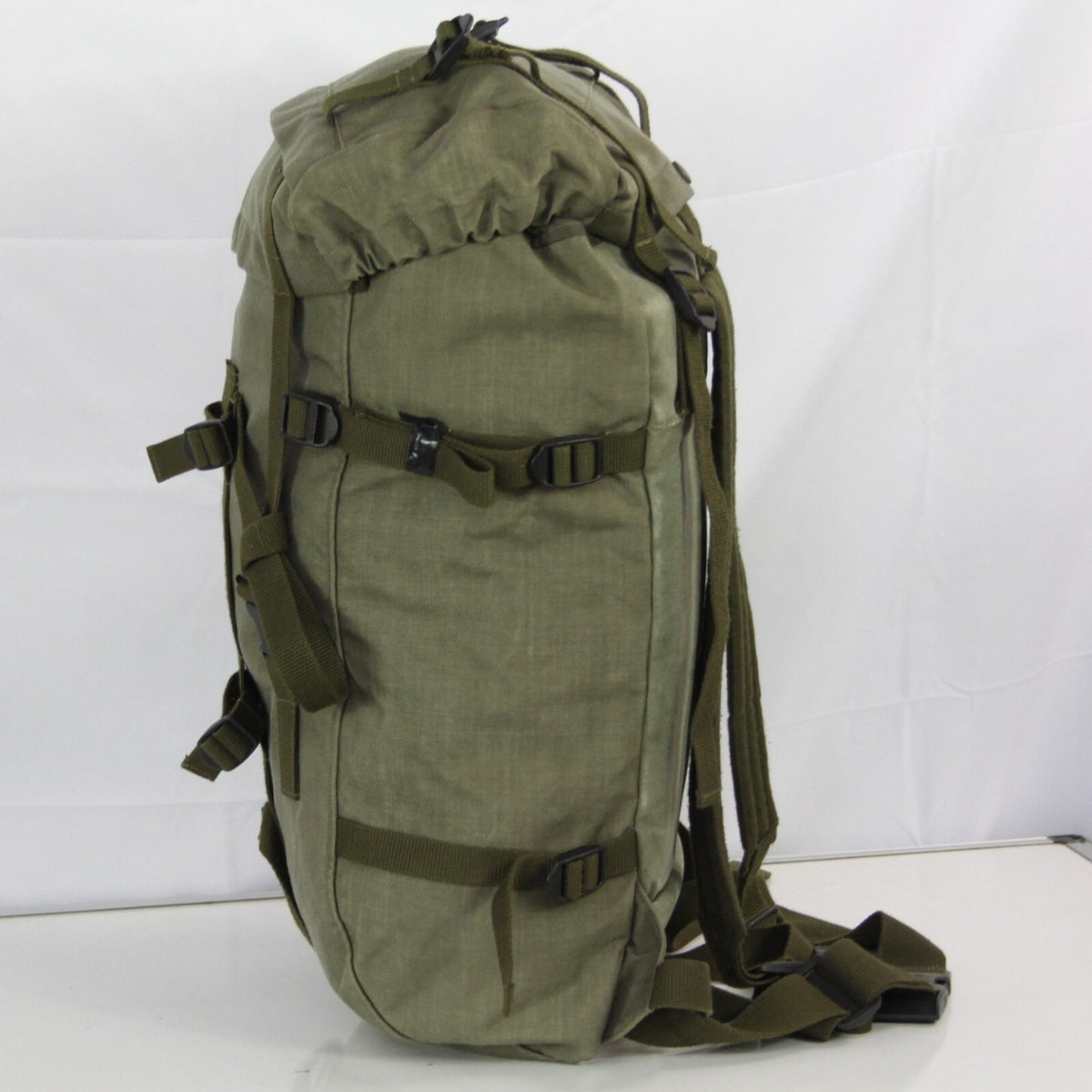 Genuine Surplus Austrian Military Army Canvas Rucksack Daysack 30L Olive (3247)