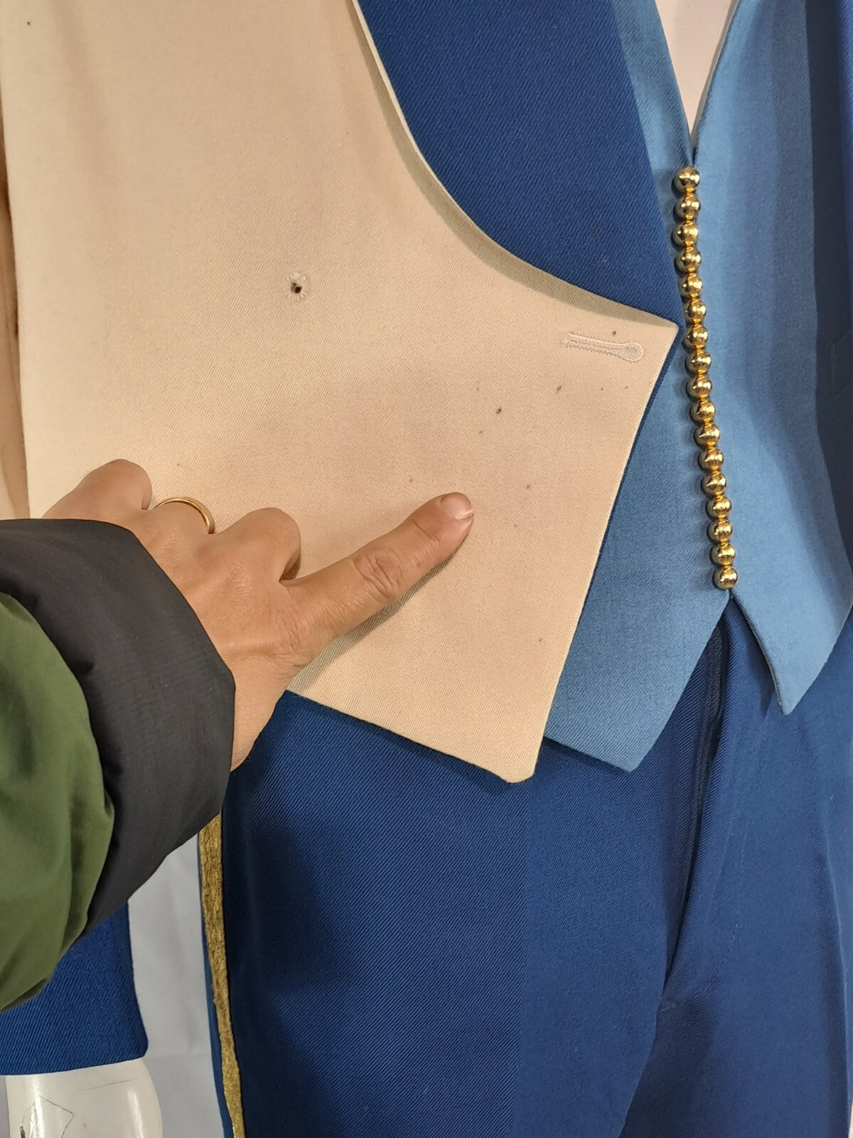 Genuine Surplus Sultan of Oman Airforce 3 Piece Suit 40" (2600)
