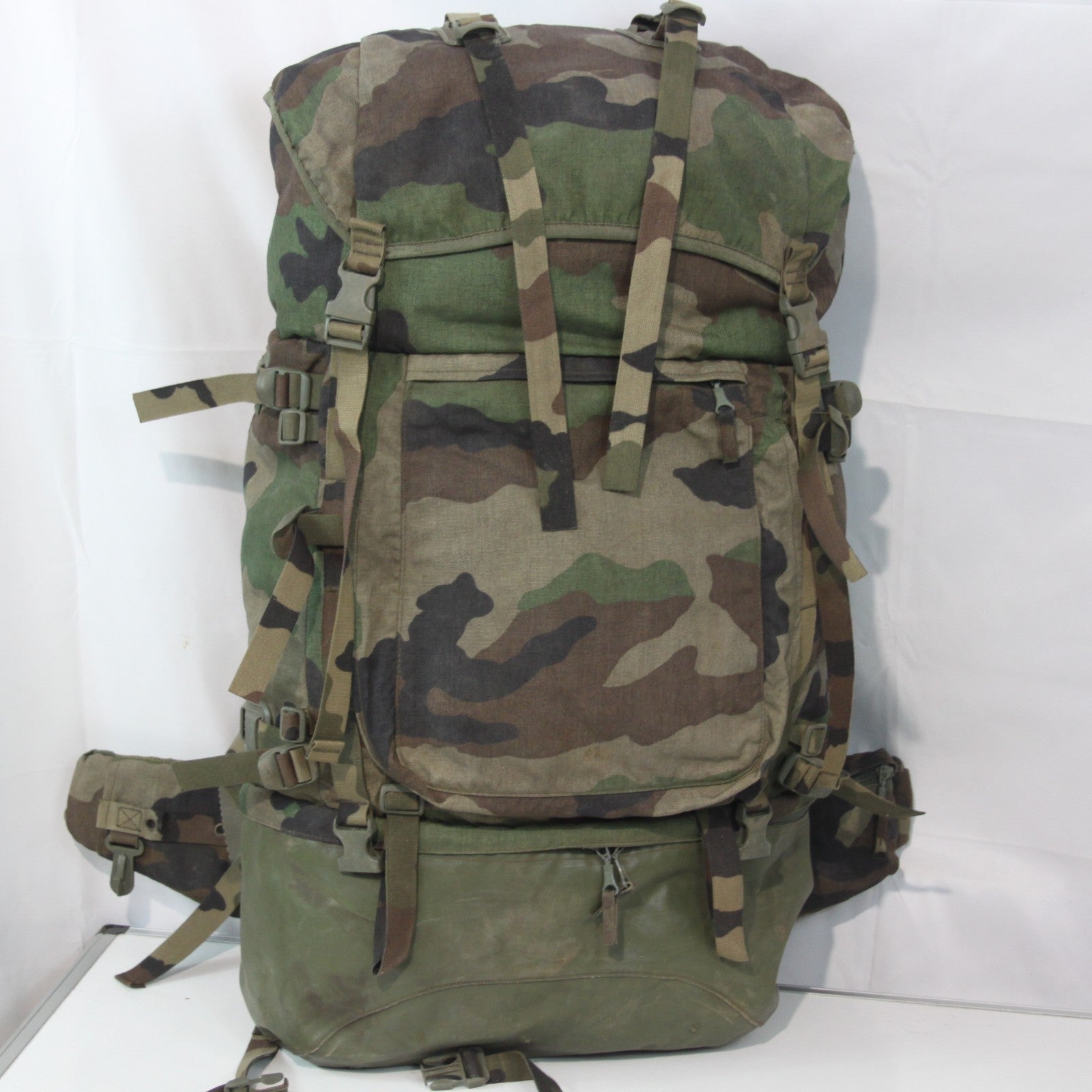Genuine Surplus French Army Bergen Rucksack CCE Camo repaired (4183)