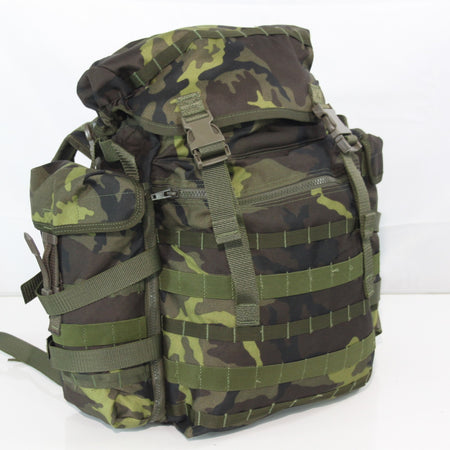 NEW Genuine Surplus Czech Army Rucksack Daysack Wood Camo Holes in Base (3372)