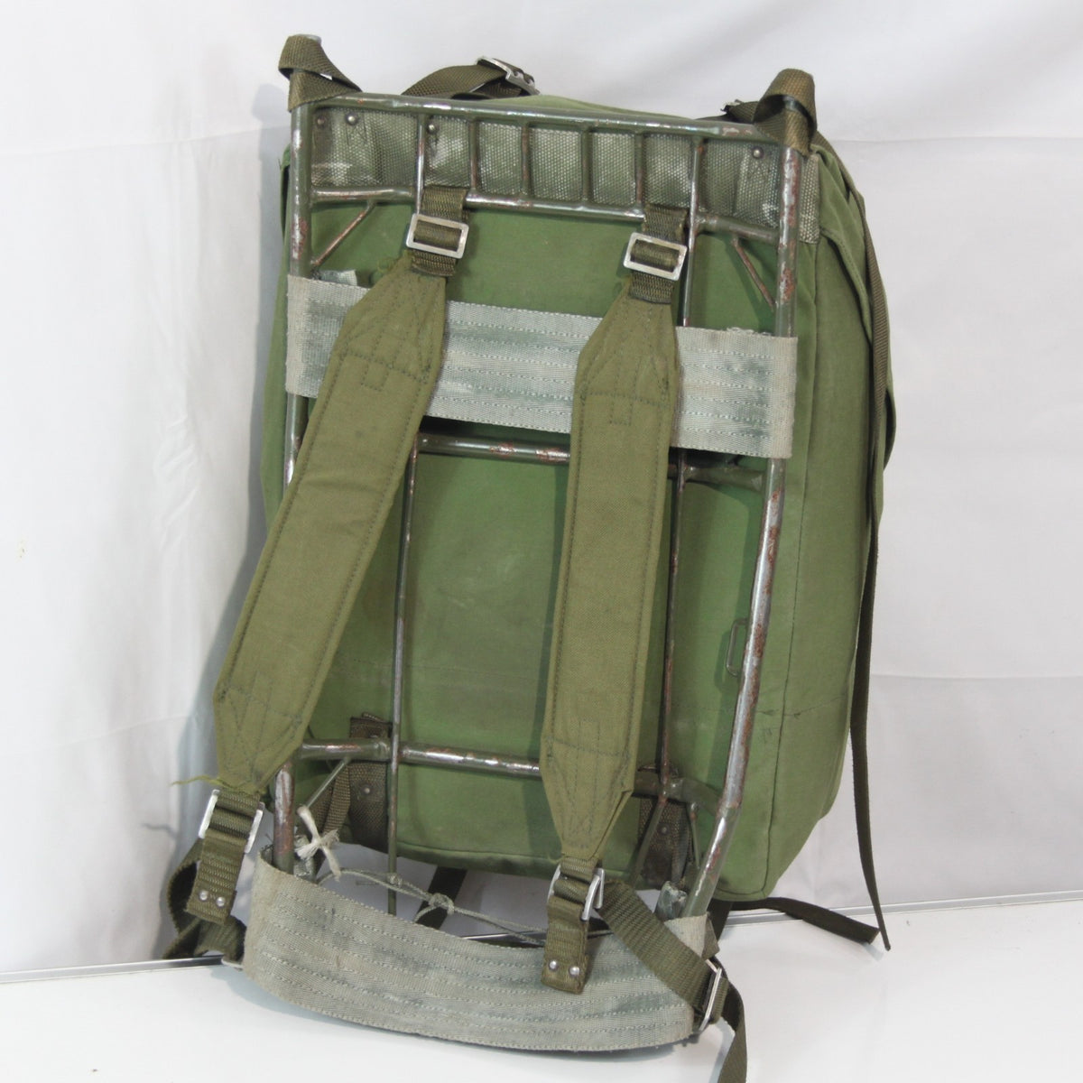 Genuine Surplus Vintage Swedish Army External Frame Bergen Rucksack (4150)