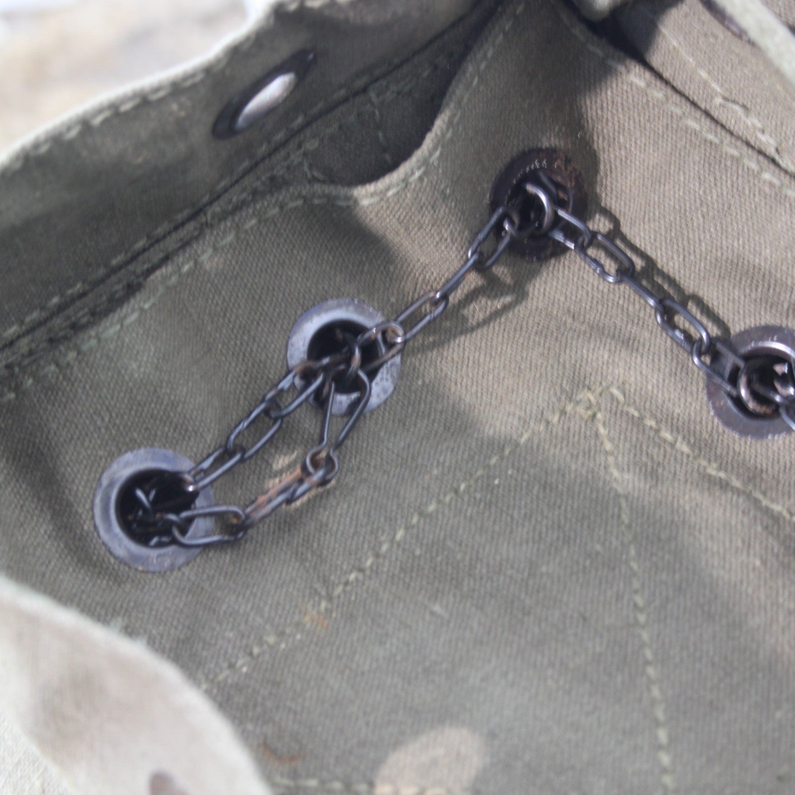 Genuine Surplus Vintage Italian Army Chain Fasten Canvas Bergen Rucksack (4152)