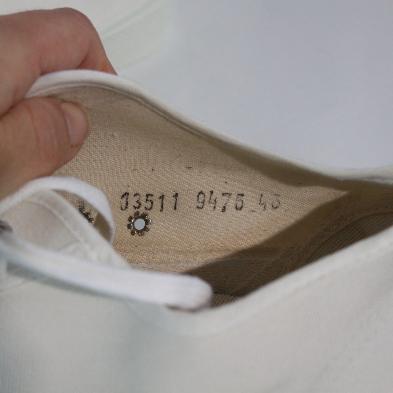 NEW Vintage Military White Plimsolls Lace Up Genuine Surplus UK 11 (3866)