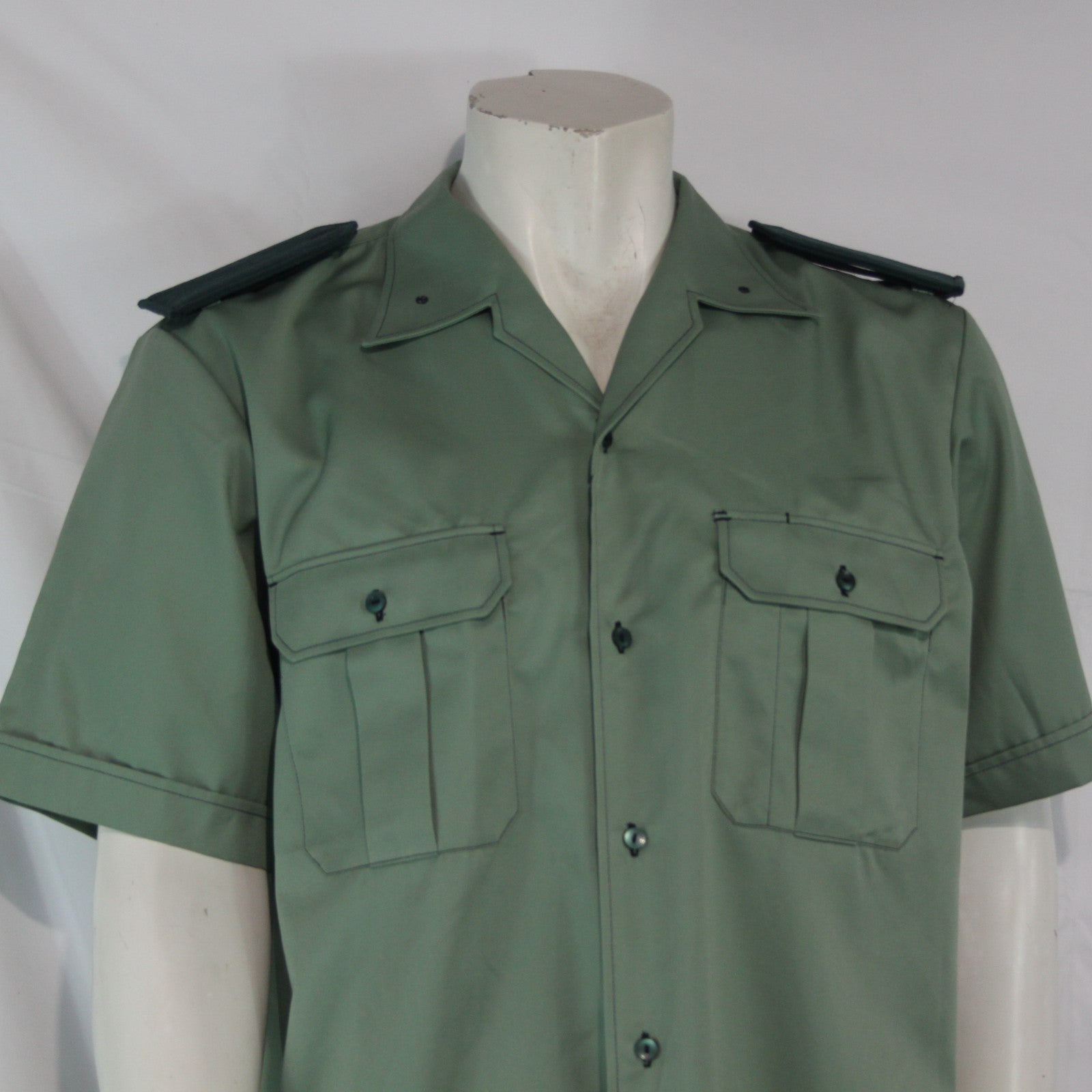 NEW Spanish Civil Guard Short Sleeve Shirt Genuine Surplus 40 & 42"(4068)