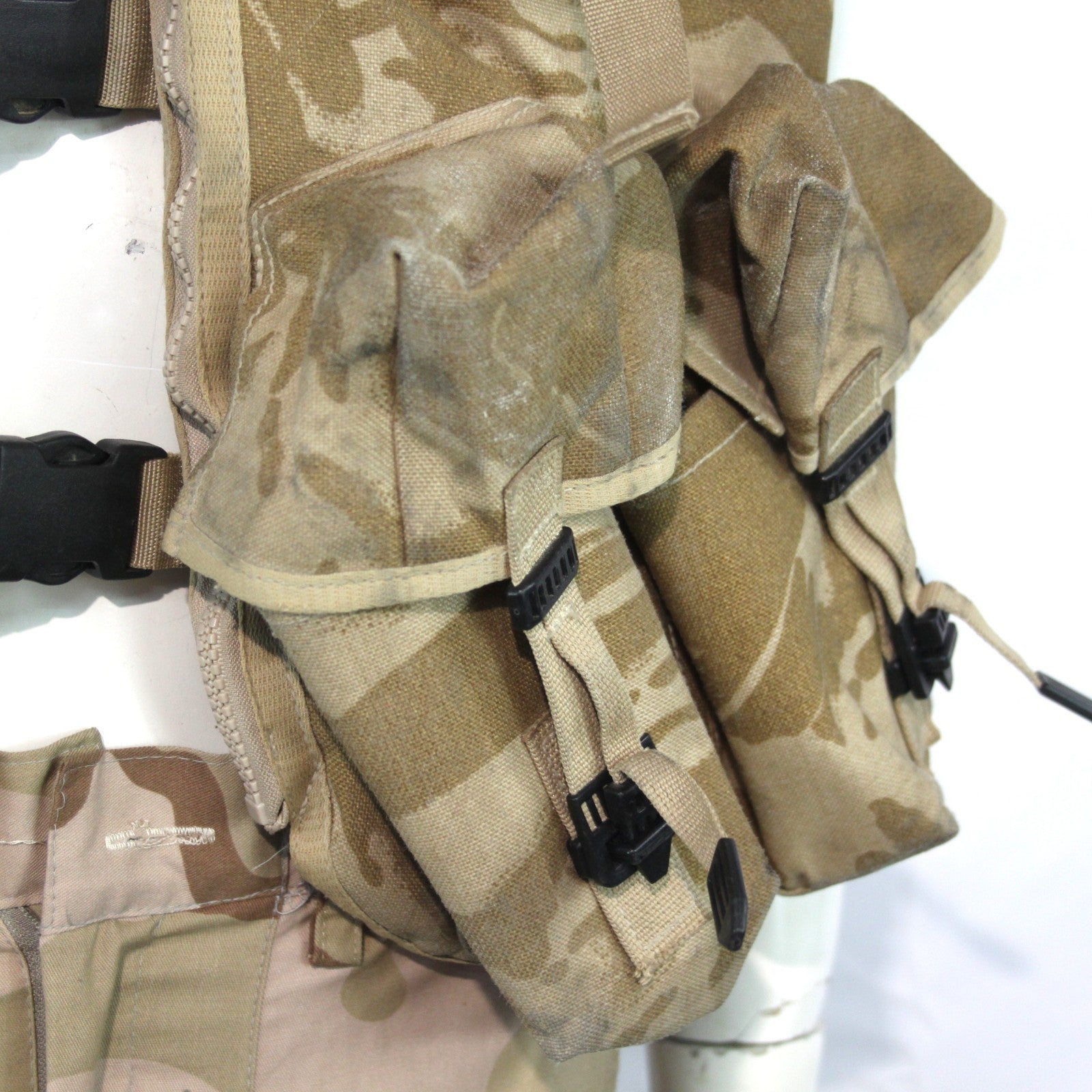 Genuine Surplus British Army Desert Assault Vest Action Vest Pouches Camo 3332