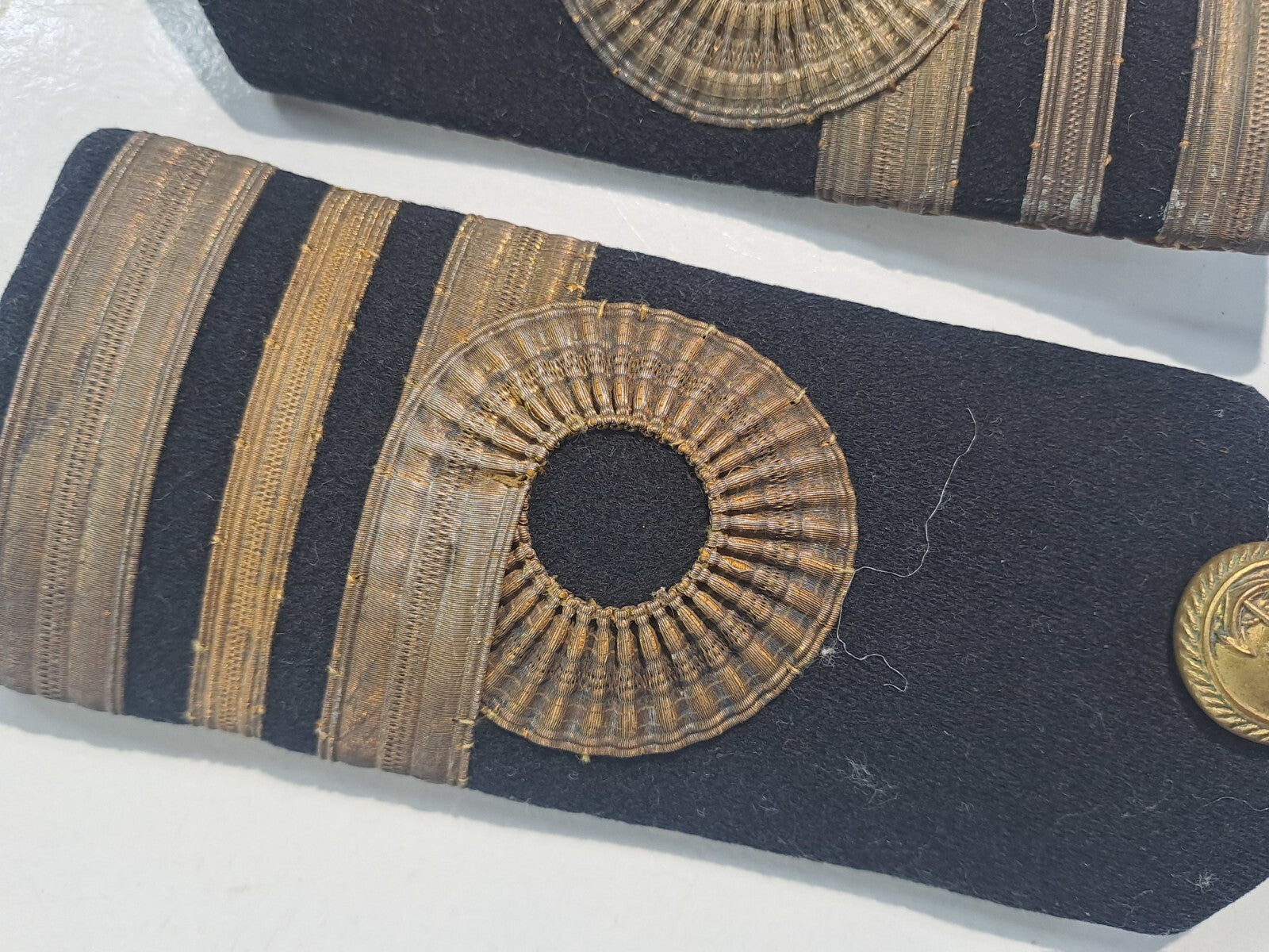 Genuine Surplus British Royal Navy Overcoat Epaulette Rank Slides Antique (2635)