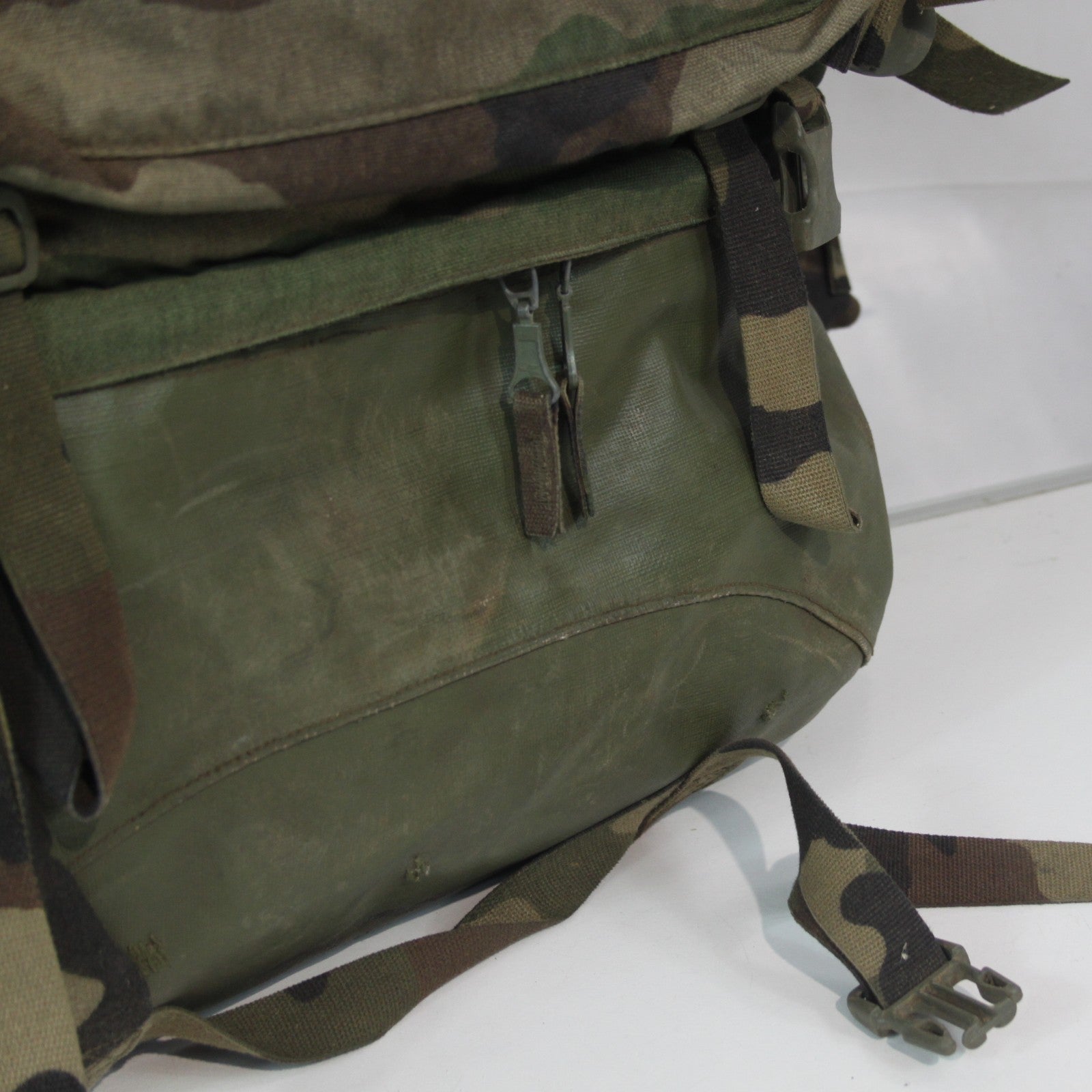 Genuine Surplus French Army Bergen Rucksack CCE Camo repaired (4183)