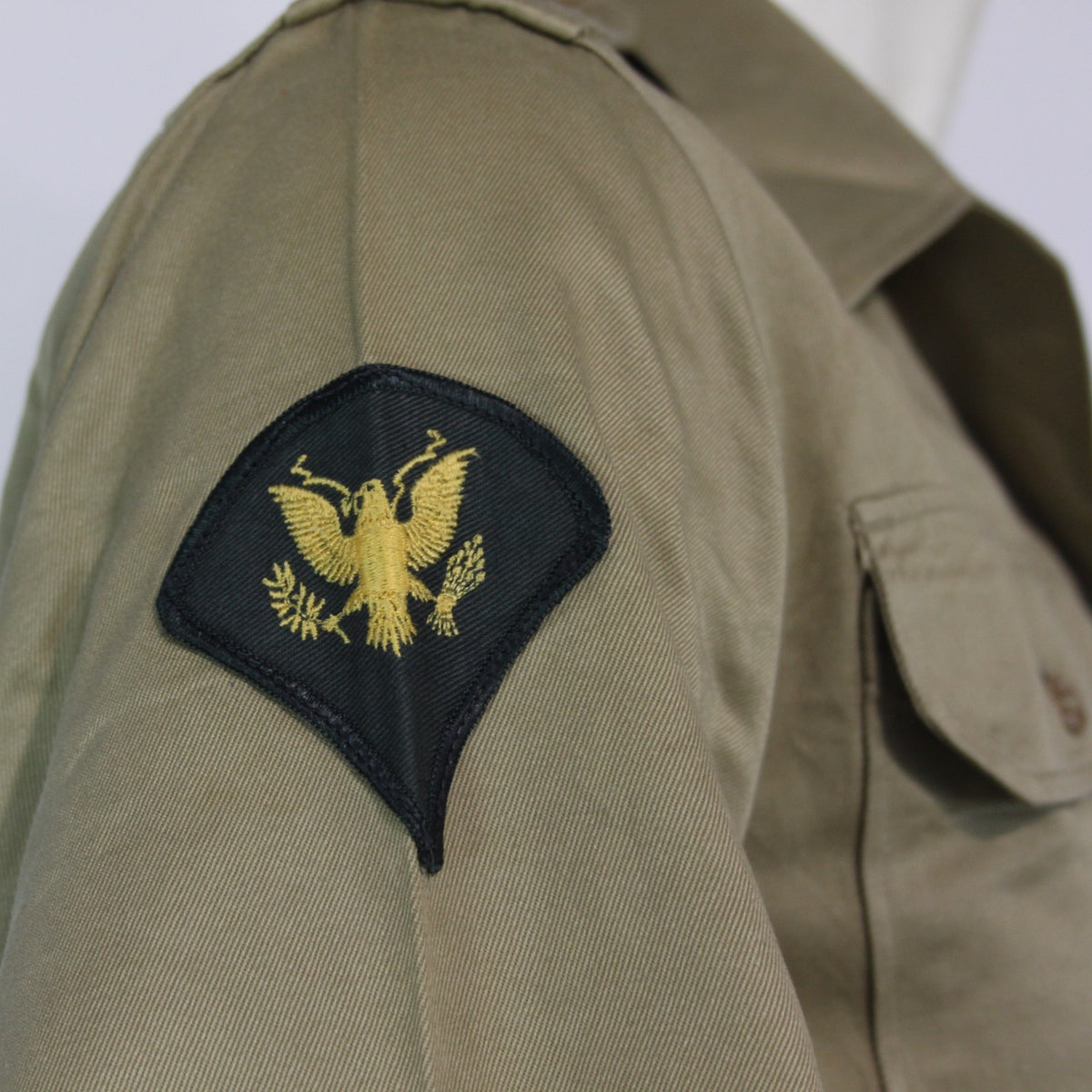 Genuine Surplus US Army Military Vintage WW2 Short Sleeve Shirt Badged M (3425)