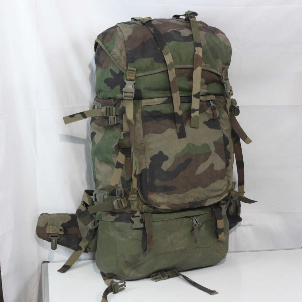 Genuine Surplus French Army Bergen Rucksack CCE Camo repaired (4183)