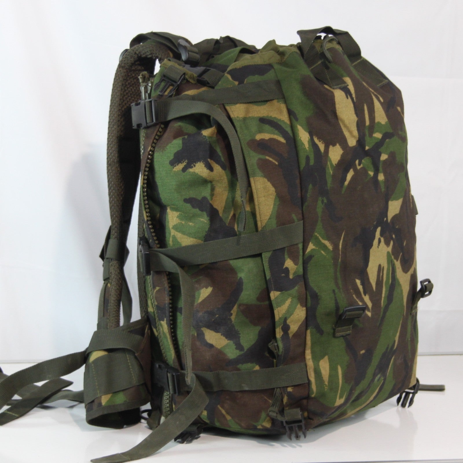 Genuine Surplus British Army Radio Bergen Rucksack DPM Missing Lid (3761)