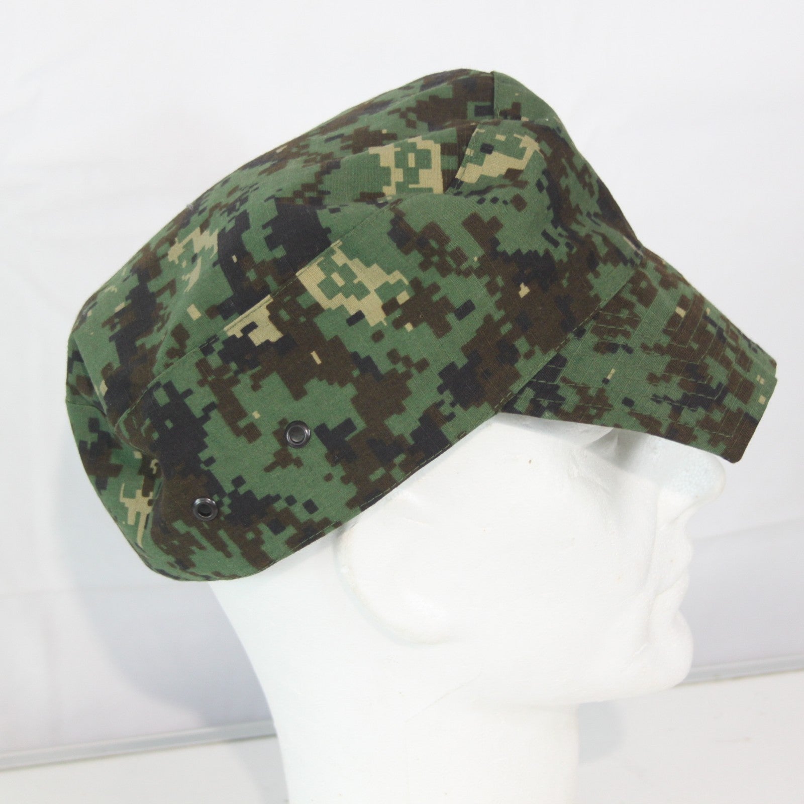 Digital Camouflage Peak Cap Similar to French F1 Cap Size 63cm XL   (3941)