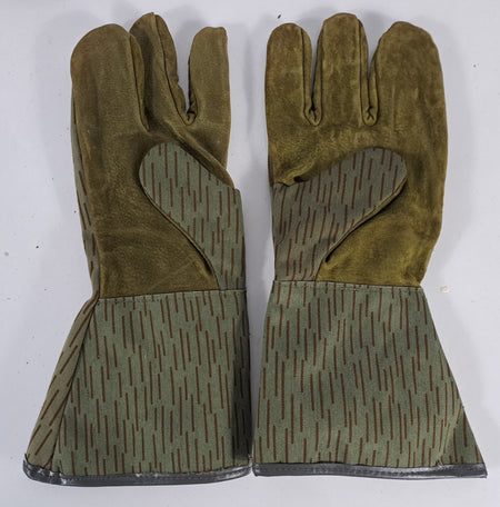 Genuine Surplus East German Strichtarn Camo Gloves Padded Leather trim Lined