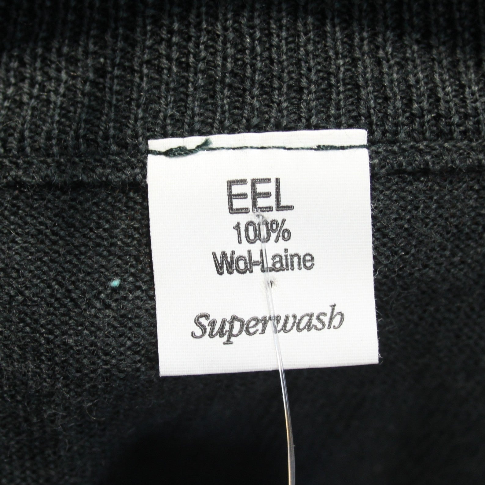 100% Wool Lightweight Knitted Jumper V-Neck 50-52 inch (4061)