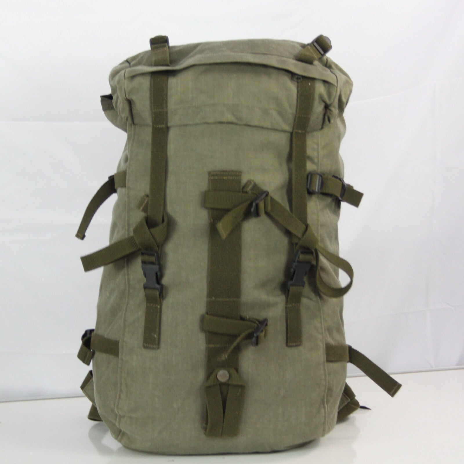 Genuine Surplus Austrian Military Army Canvas Rucksack Daysack 30L Olive (3247)