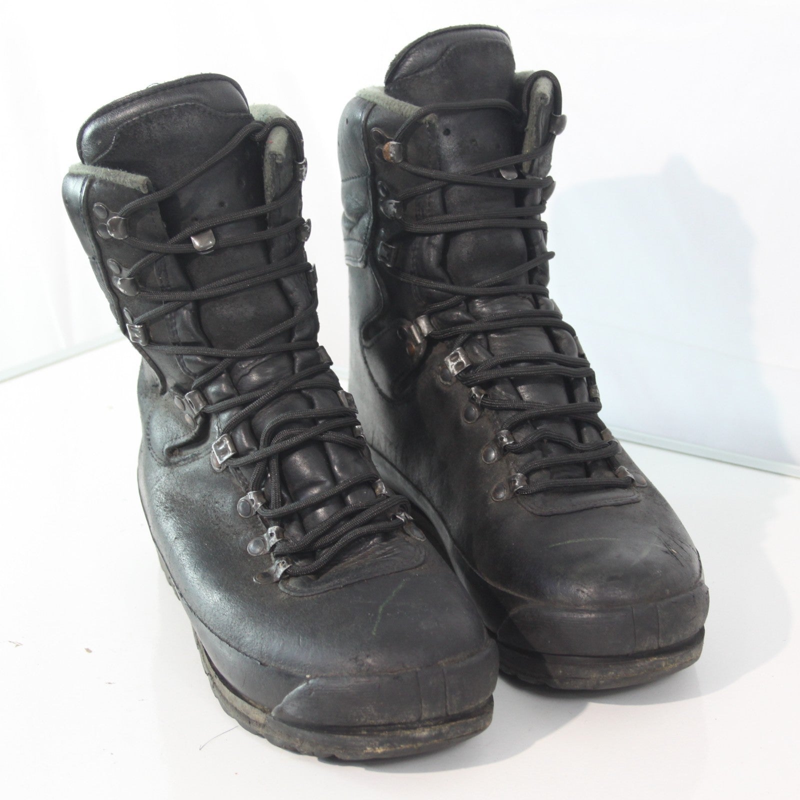 Meindl Austrian Army Mountain Boots Suede Padded Genuine Surplus EU44 (3870
