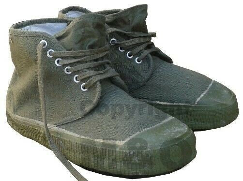 Genuine Surplus Vintage US / British Army Swim Shoes Daps Plimsolls Olive