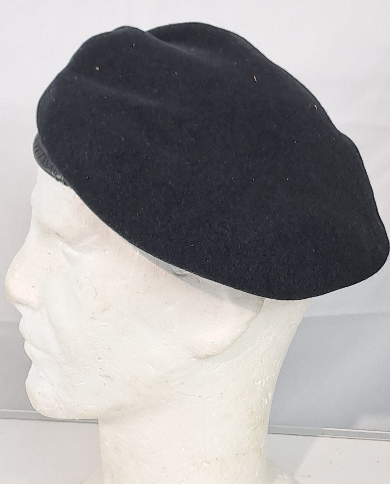 Genuine Surplus Austrian Army Black Beret hats Wool