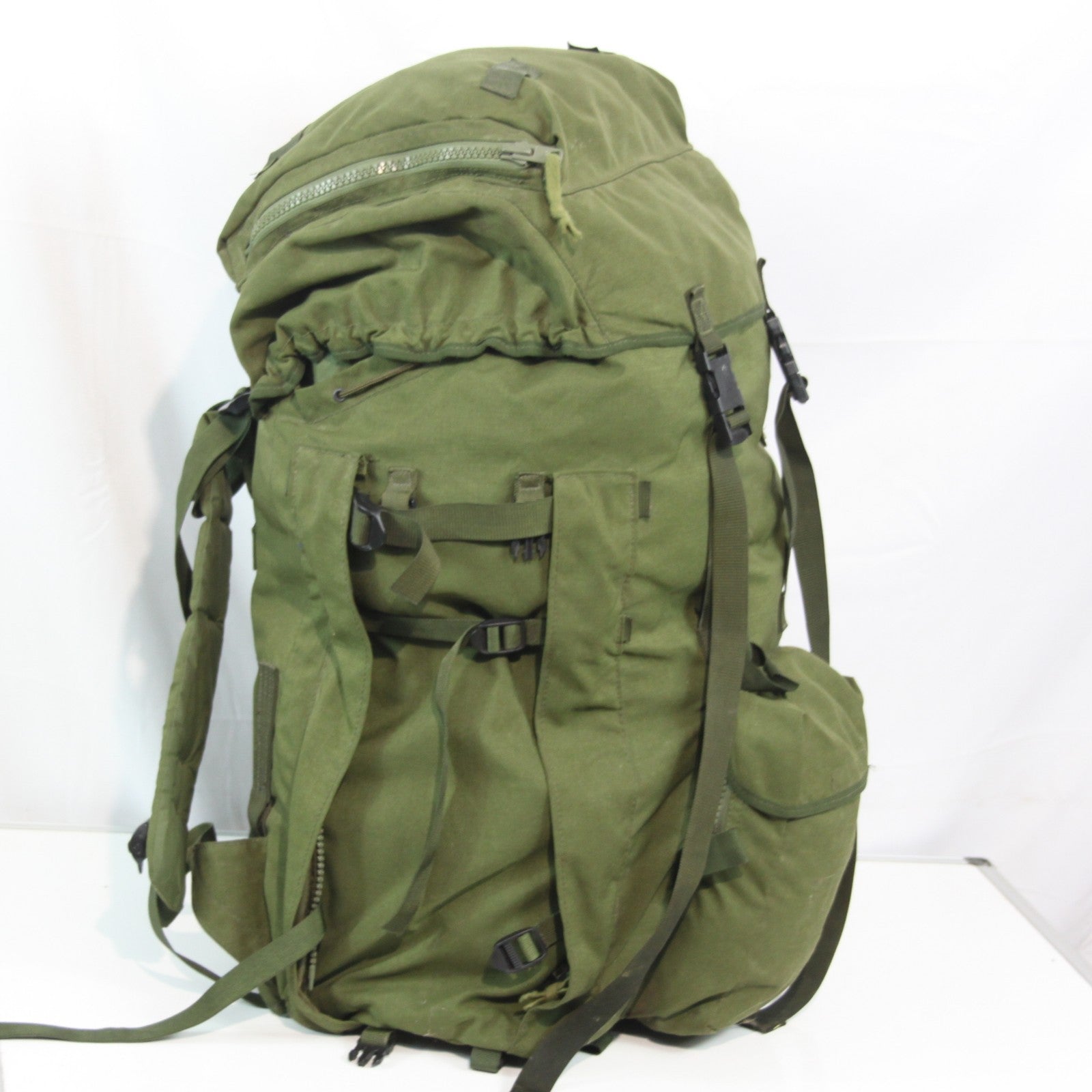 Vintage British Army PLCE Surplus Bergen Rucksack Olive Short Back (4019)