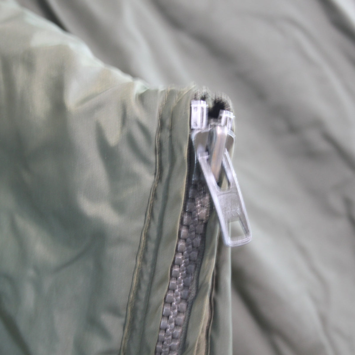 Austrian Army Genuine Surplus Sleeping Bag Olive Side Zips  (4394)