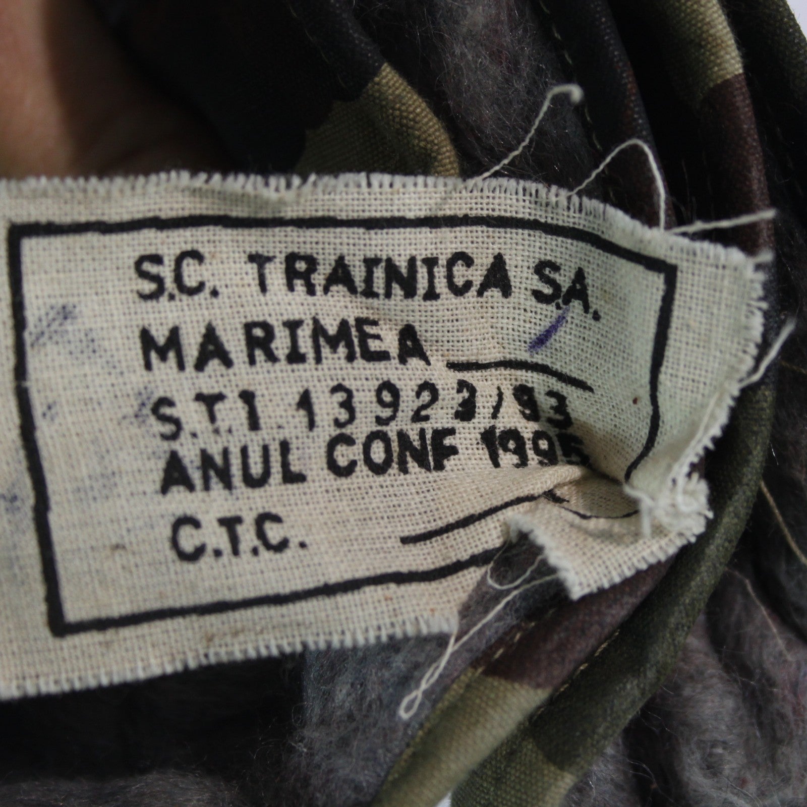 Thermal Padded Lined Romanian Army Mittens Genuine Surplus Camo Large (3920)