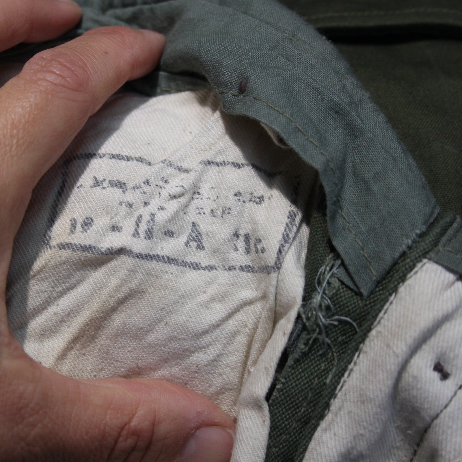 Genuine Surplus  Romanian Army Lightweight Olive Combat Trousers Knee Patch(3651