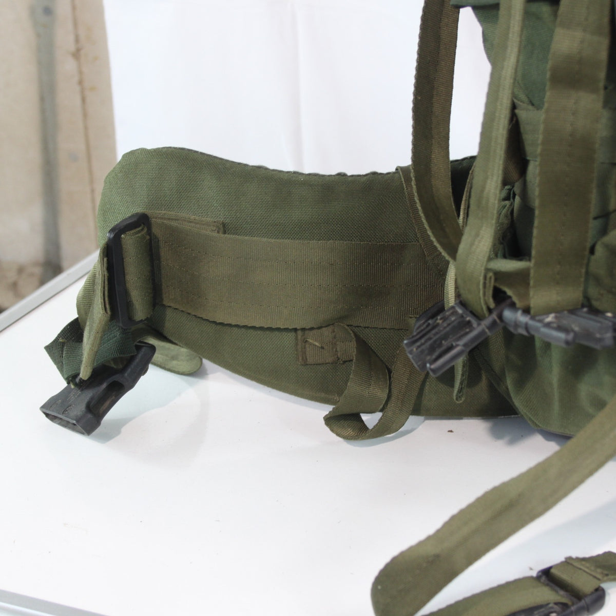 Genuine Surplus British Army Olive V2000 Bergen Rucksack Missing Lid 3813)