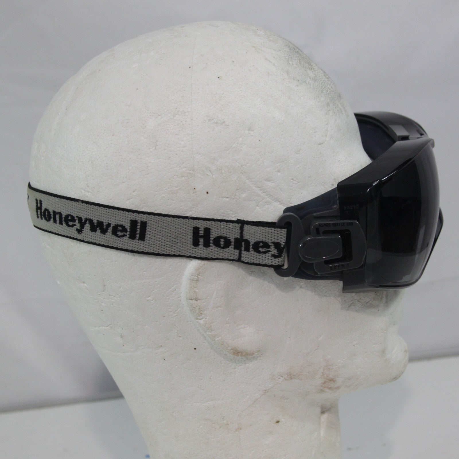 Genuine Surplus Honywell Goggles Tinted Snow Military Issue Scratched (4342)