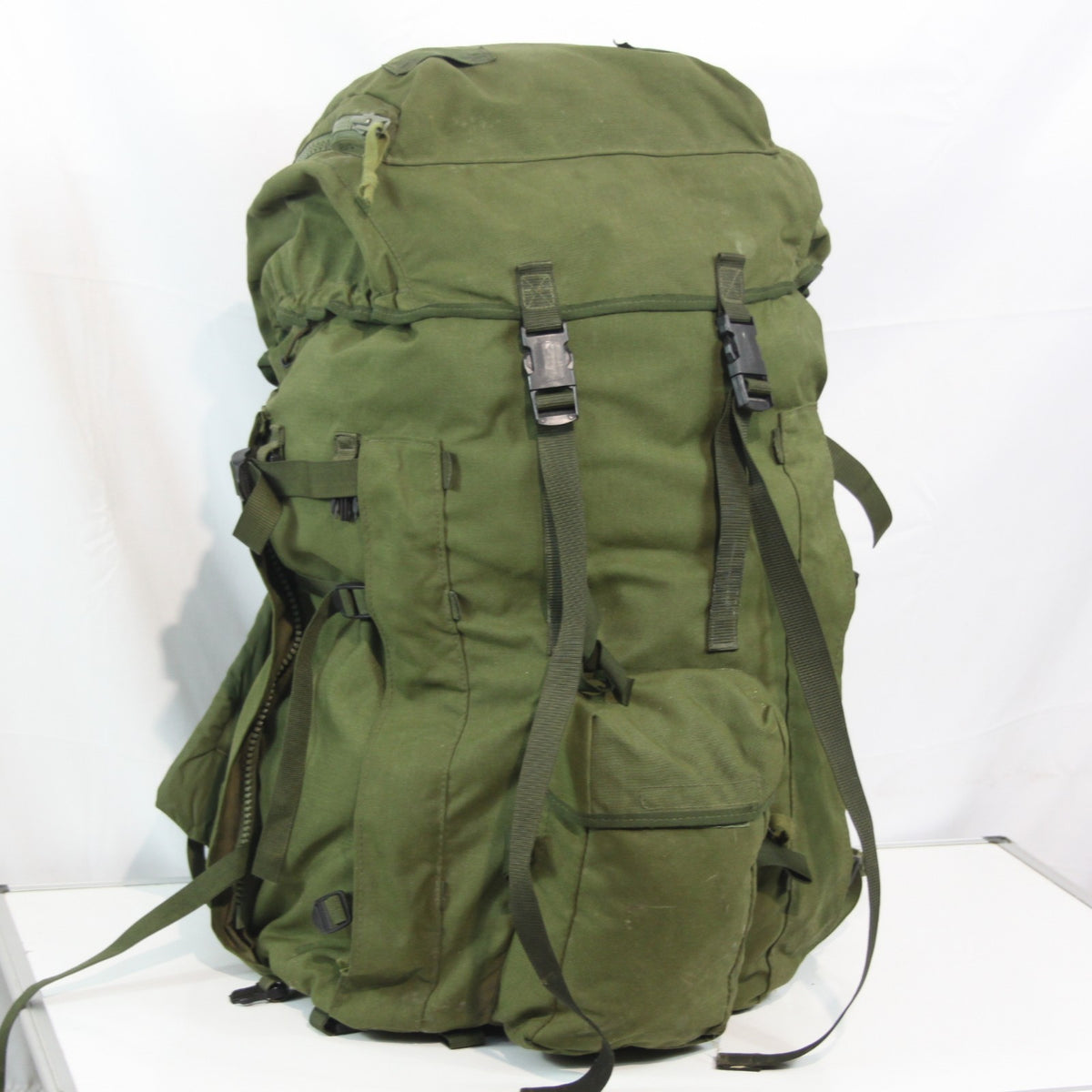 Vintage British Army PLCE Surplus Bergen Rucksack Olive Short Back (4019)