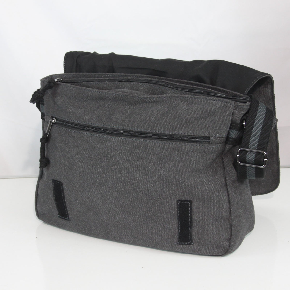 Eurofighter Typhoon Underestimate Exclusive Printed Messenger Bag Black (4463)