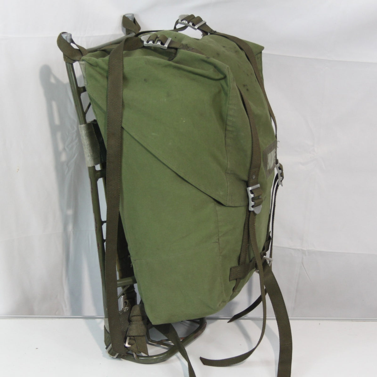 Genuine Surplus Vintage Swedish Army External Frame Bergen Rucksack (4150)