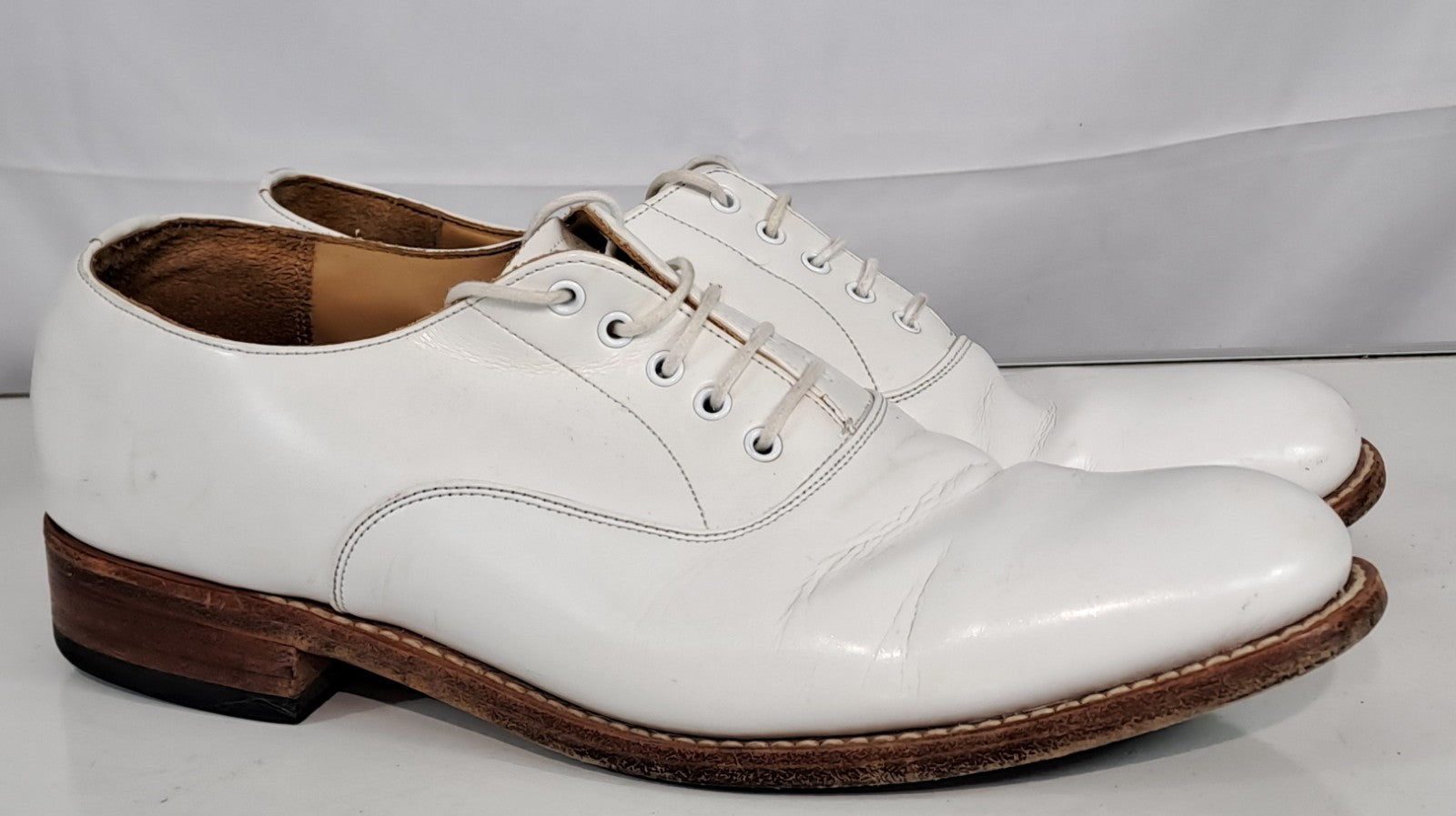 British Naval Tropical Shoes White Leather Size 3 wide Male/Female  (1728)