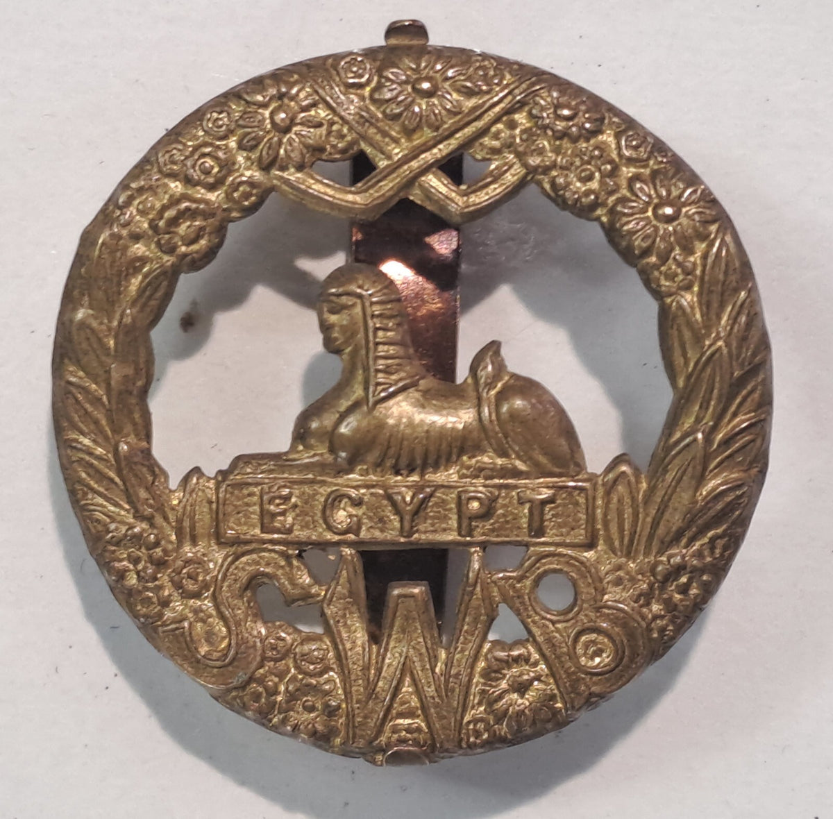 Genuine Surplus British Army Military Cap Badge South Wales Borderers 2623