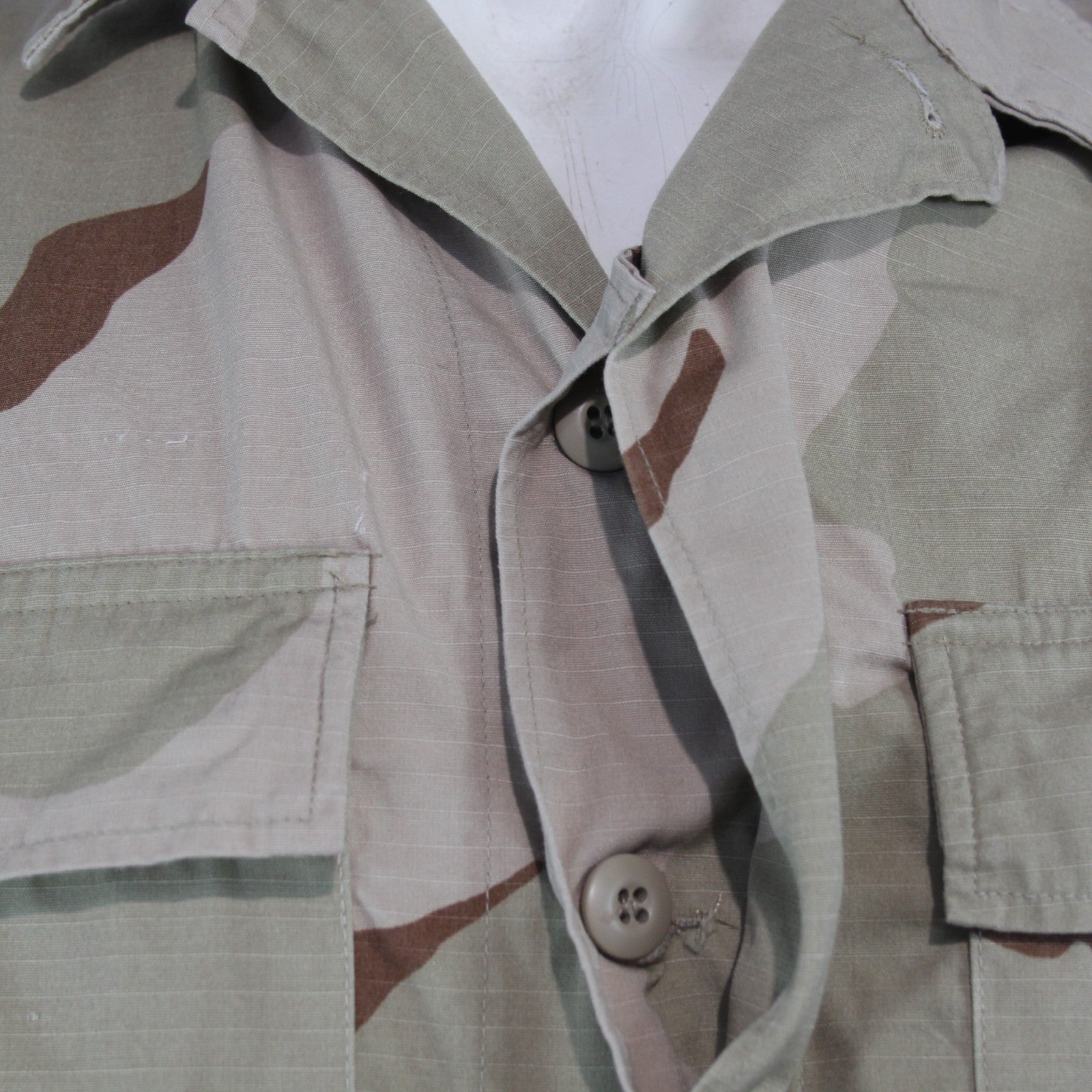 Genuine Surplus US Army TriColor Desert Camo Shirt Repaired 37-41" (3617)
