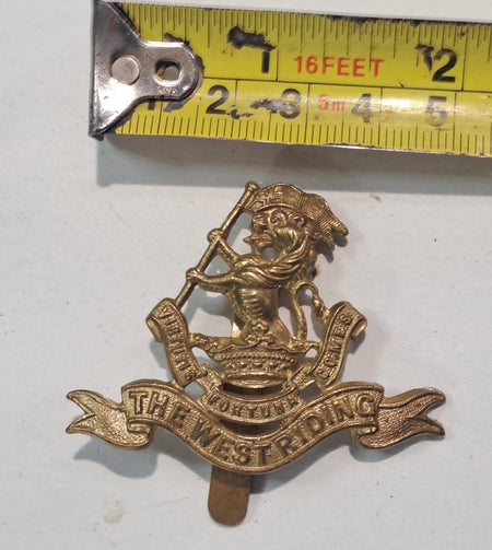 Genuine Surplus British Army Military Cap Badge West Riding Regiment 2633