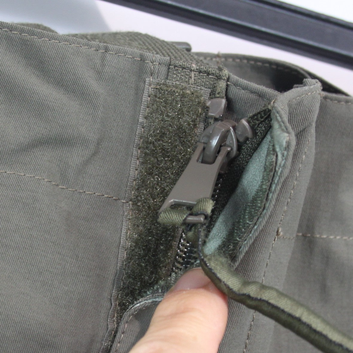 Genuine Surplus Austrian Army BnB Trousers Waterproof Olive 34-36"Grade 2 (3668)