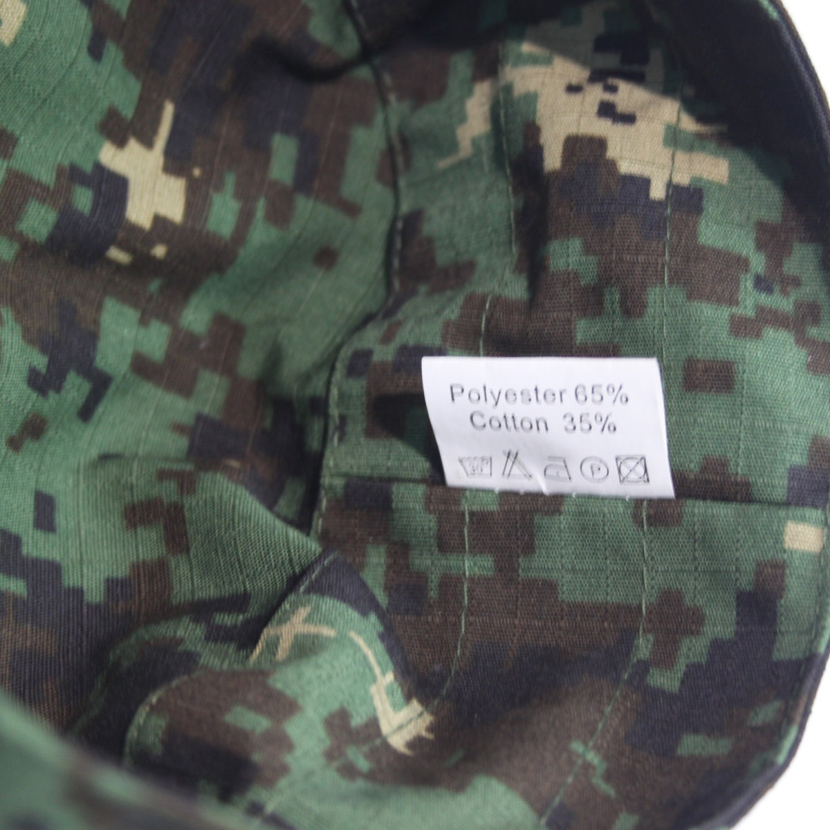 Digital Camouflage Peak Cap Similar to French F1 Cap Size 63cm XL   (3941)