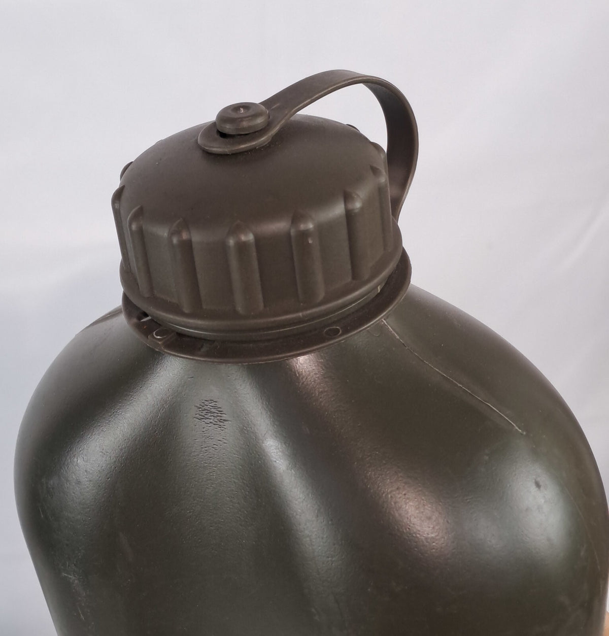 Genuine Surplus Dutch Army Water Bottle Plastic Screw Top 1.5 litre (2431)