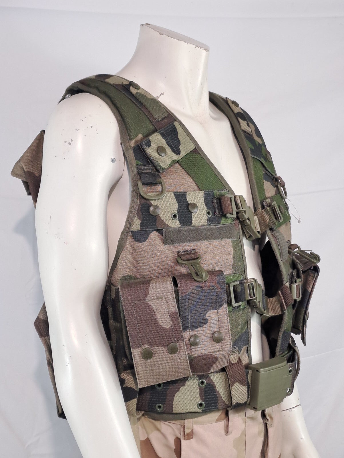 Genuine Surplus French Army Military Assault Vest CCE Camo Medium (2386)