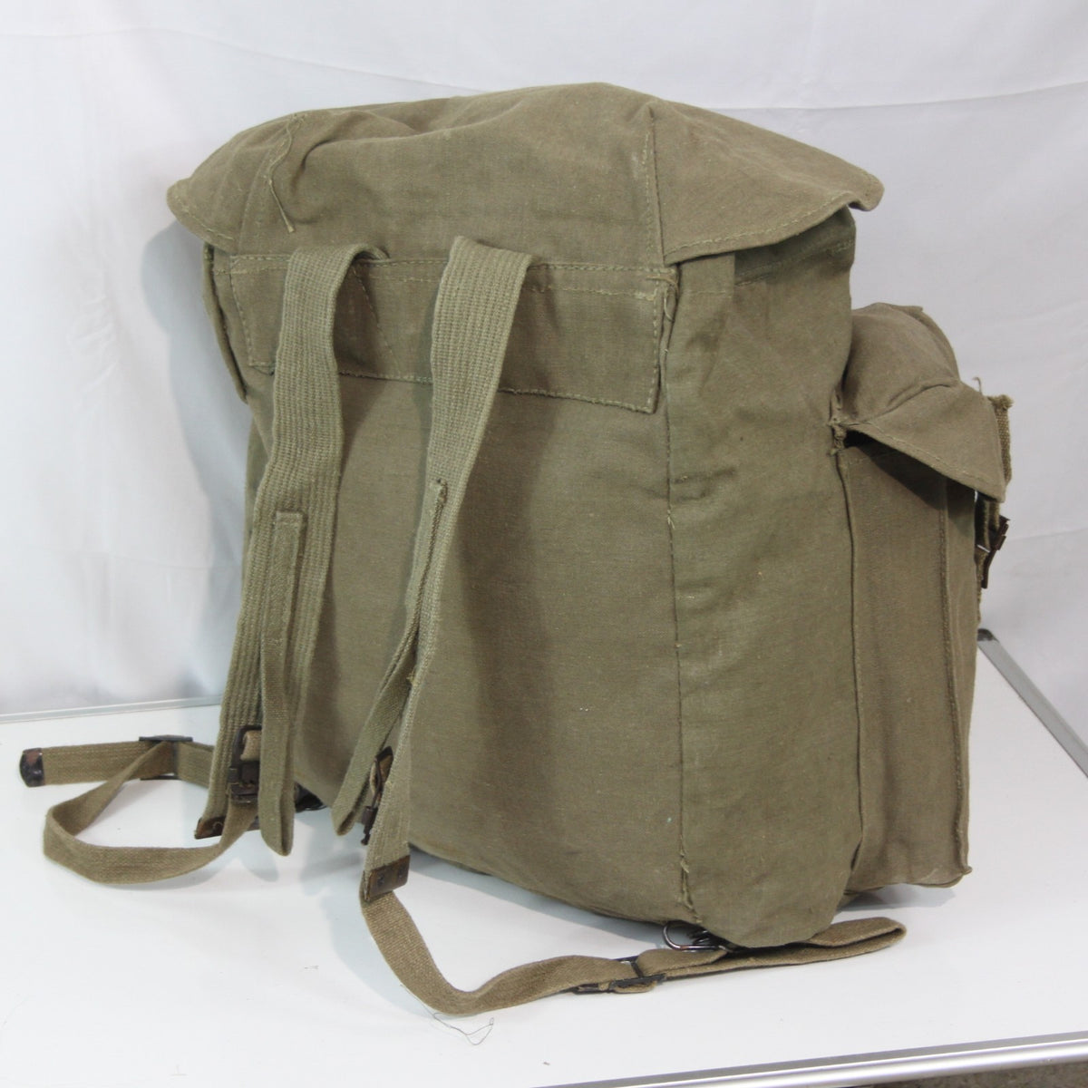 Genuine Surplus Vintage Italian Army Chain Fasten Canvas Bergen Rucksack (4152)