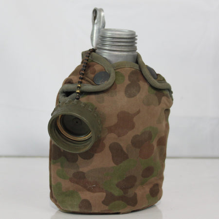 Genuine Surplus Austrian Pea Camo Water Bottle Screw Top Belt Clip Cover (3463)