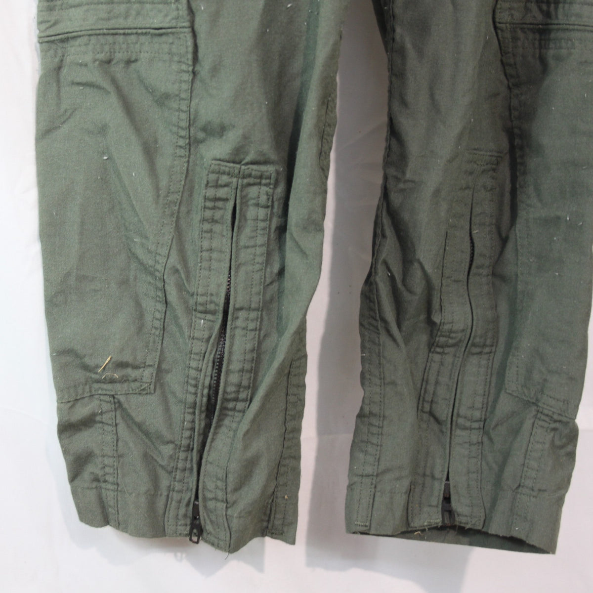 US Airforce Flight Suit Coverall Mens GreenGenuine Surplus 34" Chest Short 3524)