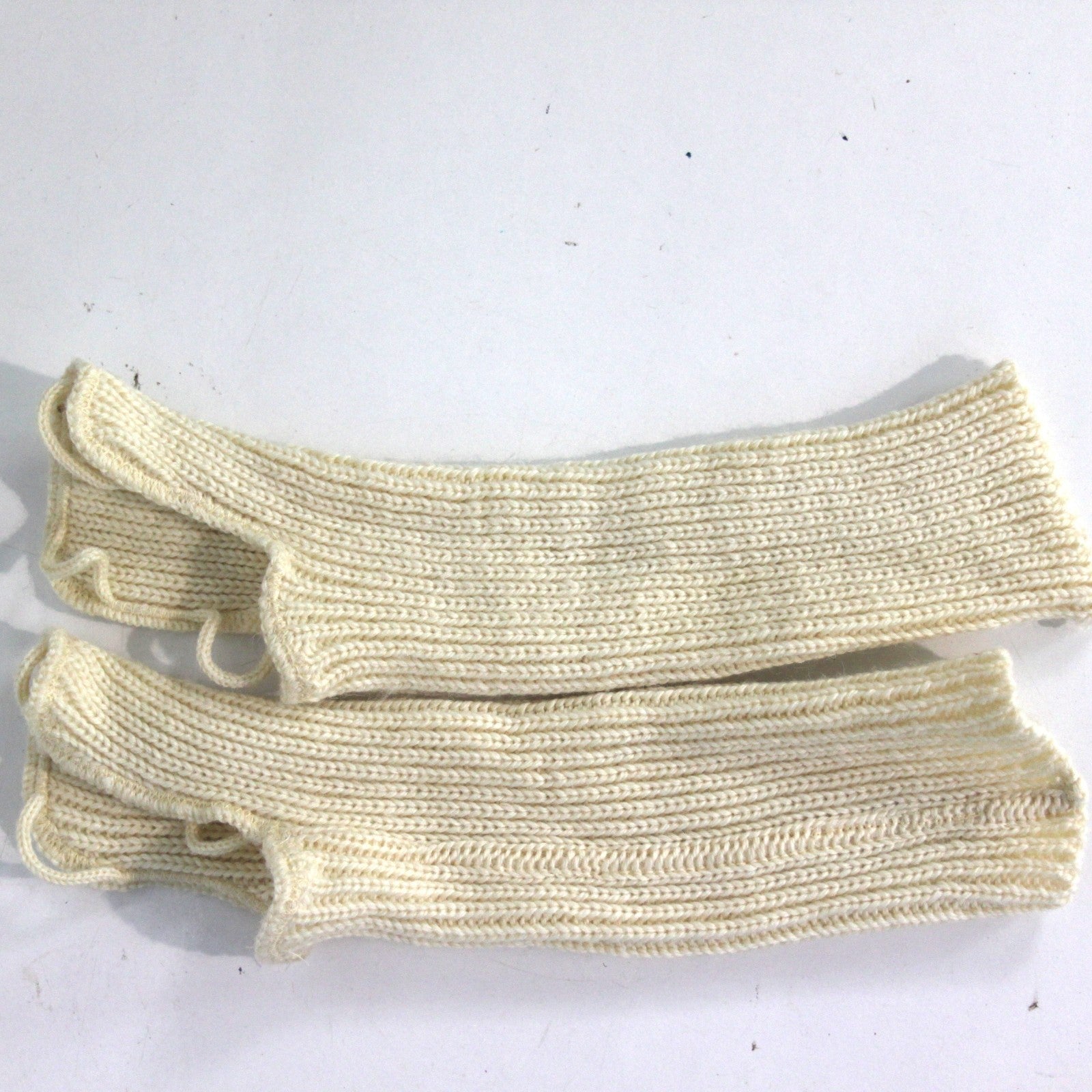 Genuine Surplus British Forces Knitted Wristlets Warmers Pair Wool Cream (3536)