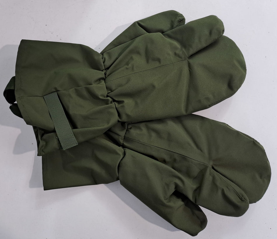Genuine Surplus British Army Water Resistant Army Over-Mittens Size S (2289)