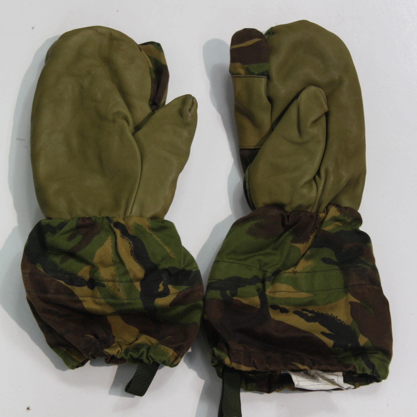 Faux Fur Thermal Army Mittens Vintage British Arctic Genuine Surplus Camo (3921)