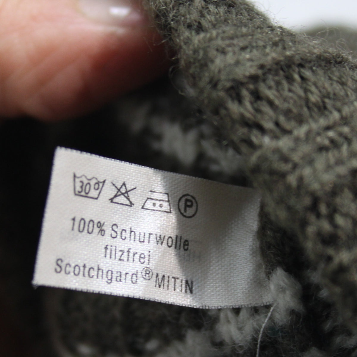 Austrian Army Knitted Gloves Olive Genuine Surplus Medium (3930)