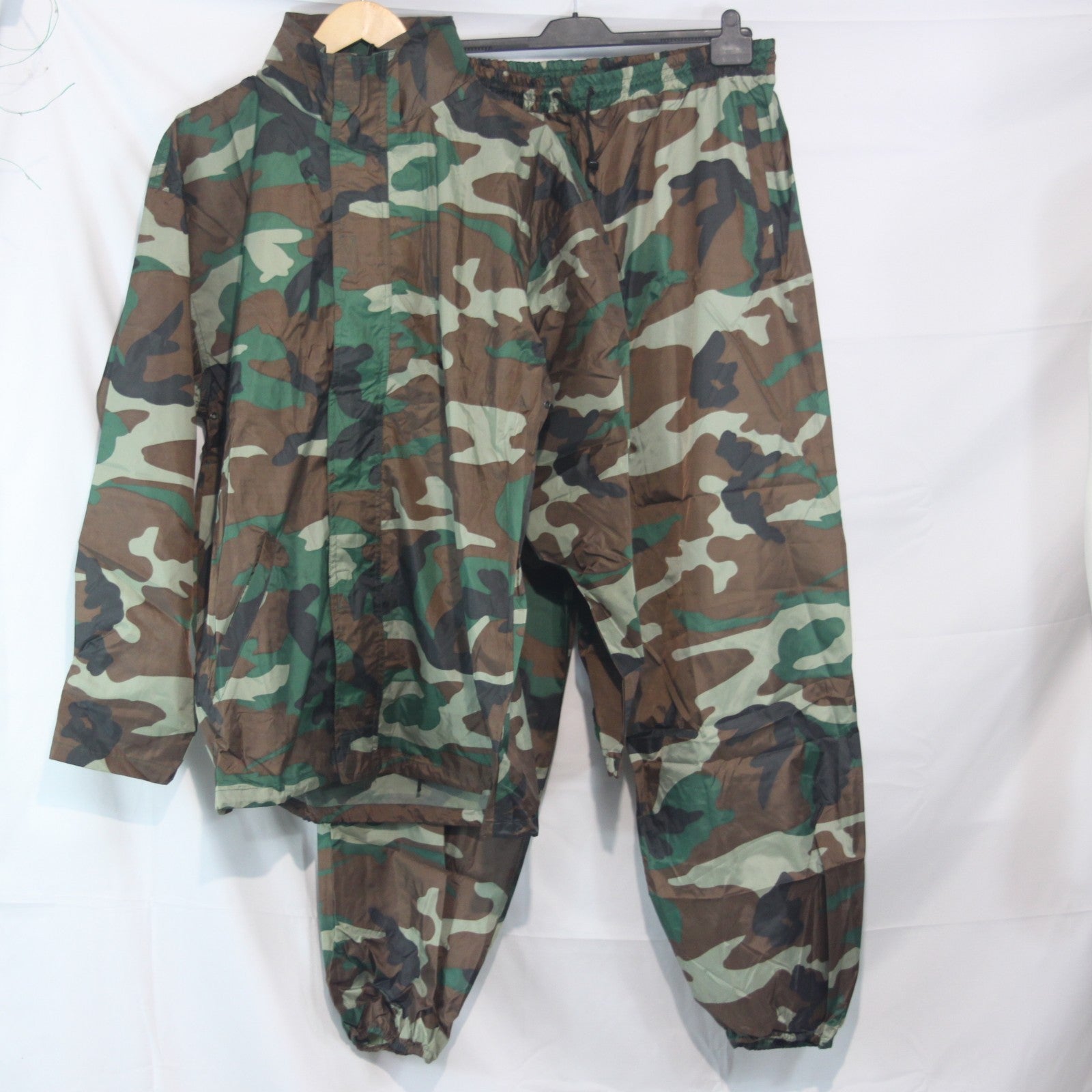Water Resistant Packaway Lightweight Jacket Trouser Set Woodland Camo M (3953)