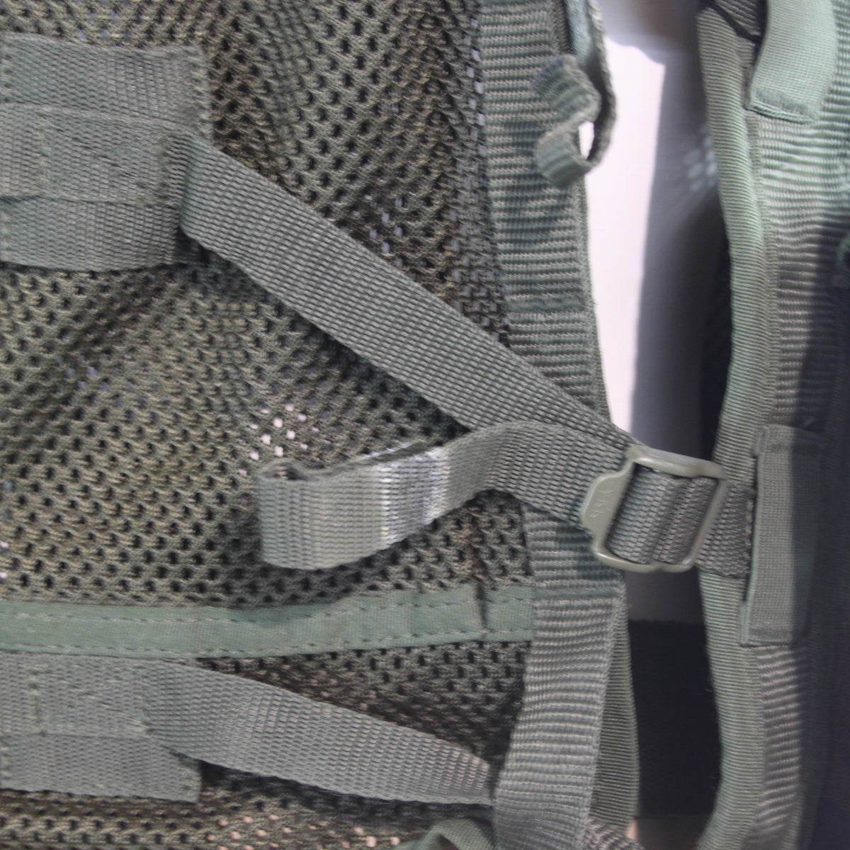 Arktis Assault Vest British DPM Camouflage Pockets (4246)