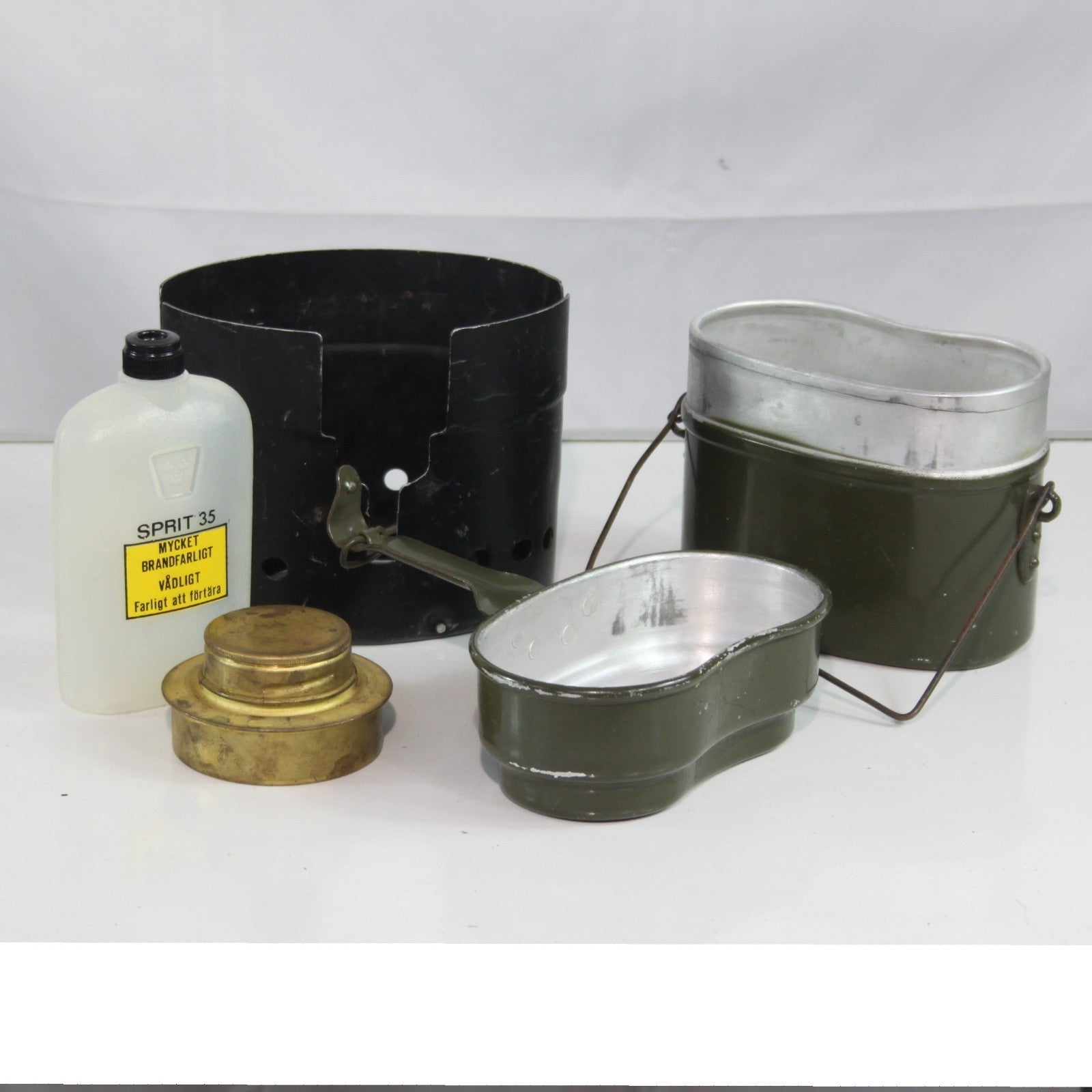 Army Stove and Billy Can Set  Genuine Surplus Mixed Country Set (4417)