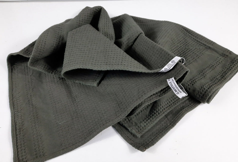 Genuine Surplus Austrian Army Medium Towel Olive Green Waffle 105 x 55cm