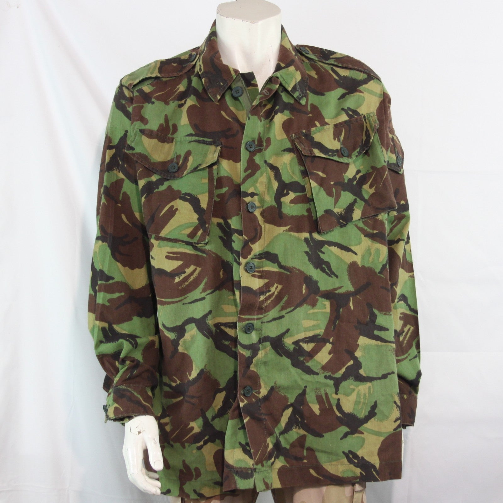 Genuine Surplus British Jungle  Shirt Camouflage Lightweight 42-44" (4439)